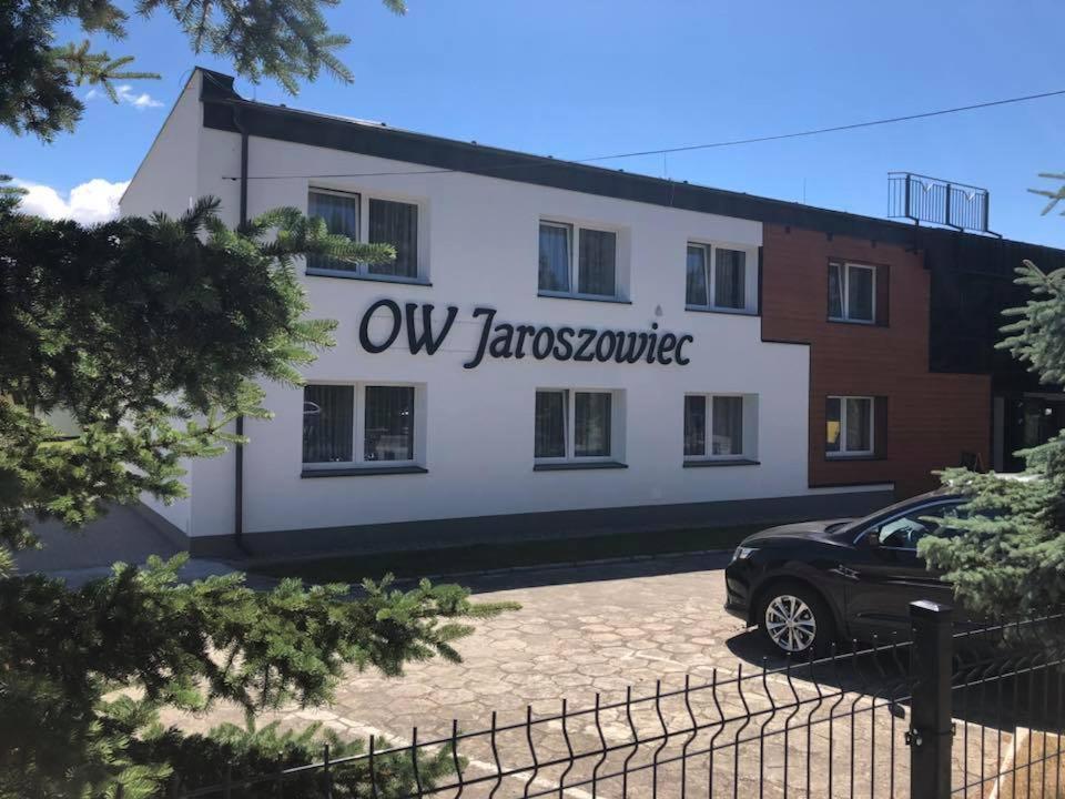 Hotel Ow Jaroszowiec Łazy Exterior foto